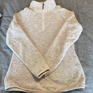 Zusa Fleece 1/4‎ Zip. Eco friendly made from 4 recycled water bottles